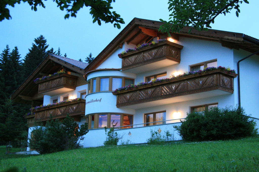 Bed & Breakfast Untermuellerhof Maranza Exterior photo